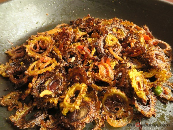 Spicy fried bitter gourd