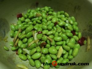 green soybeans salad