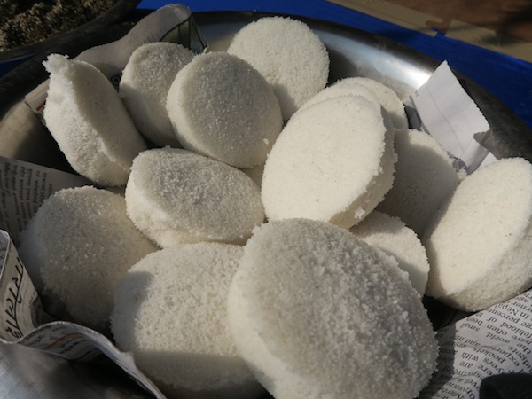 steamed rice flour cake